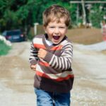 Bijdragen aan de eerste stapjes van geluk: 4 tips voor jou als ouder